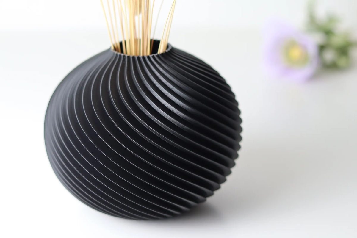 Tania Vase