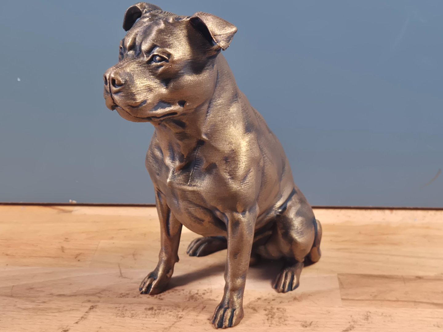 Staffordshire Bull Terrier - Hundfigur