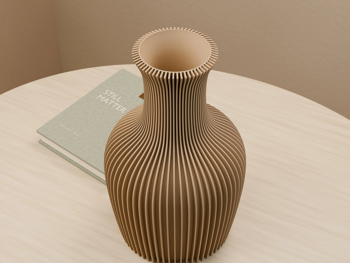 Creden Vase