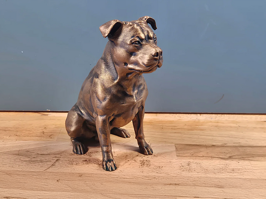 Staffordshire Bull Terrier - Hundfigur